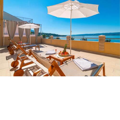 Nice apartment in Dugi Rat with WiFi and 2 Bedrooms