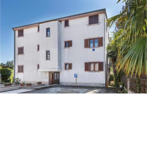 Nice apartment in Funtana with WiFi and 1 Bedrooms