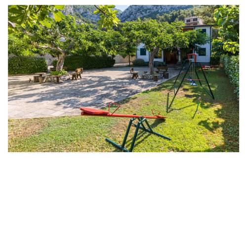 Nice apartment in Klek w/ 1 Bedrooms