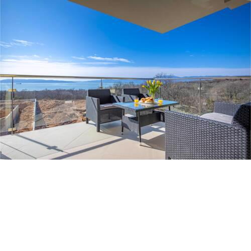 Nice apartment in Kostrena Sveta Lucij w/ Outdoor swimming pool and 3 Bedrooms