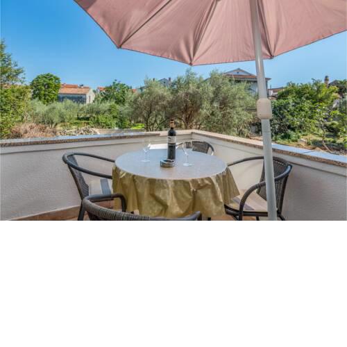 Nice apartment in Malinska with WiFi and 2 Bedrooms