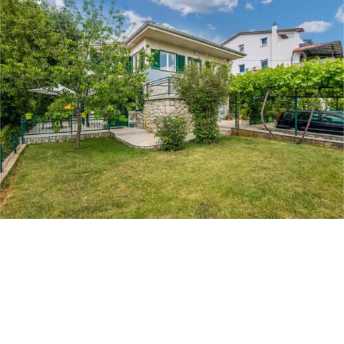 Nice apartment in Njivice w/ WiFi and 2 Bedrooms