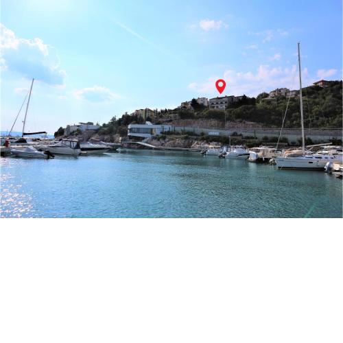 Nice apartment in Novi Vinodolski with 2 Bedrooms