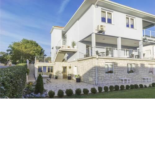 Nice apartment in Novi Vinodolski with WiFi and 1 Bedrooms