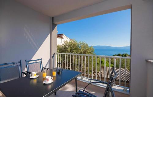 Nice apartment in Podaca with 2 Bedrooms and WiFi