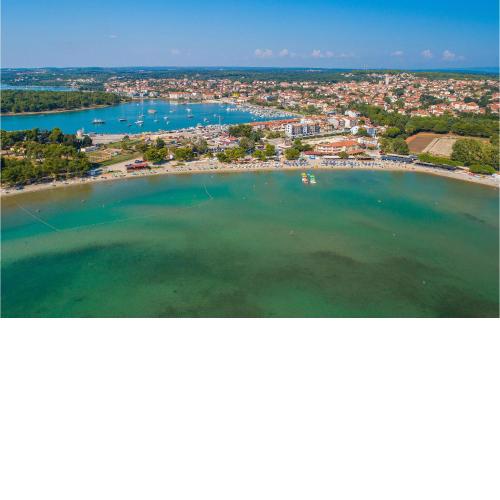 Nice apartment in Pomer with WiFi and 1 Bedrooms