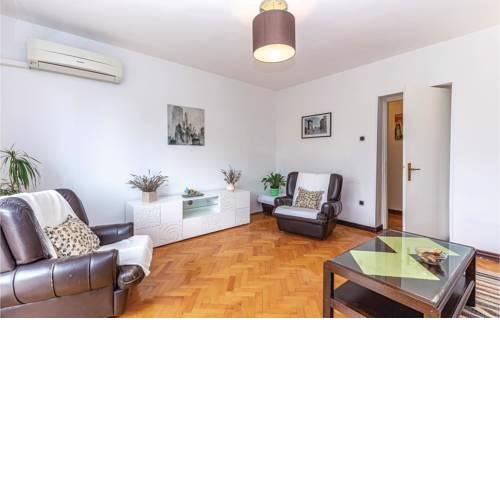 Nice apartment in Rijeka w/ 3 Bedrooms