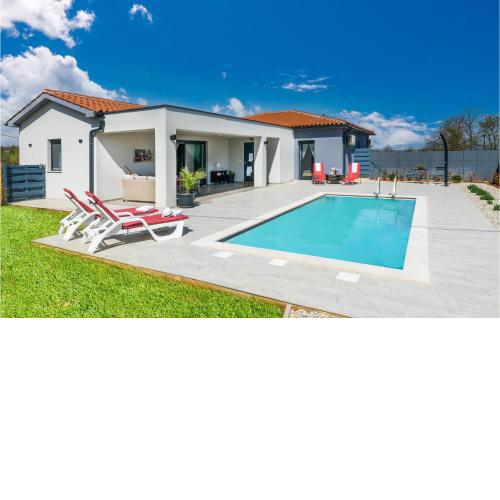 Nice home in Barban with Outdoor swimming pool, WiFi and 2 Bedrooms