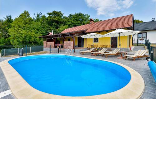 Nice home in Cestica with Outdoor swimming pool, WiFi and 2 Bedrooms