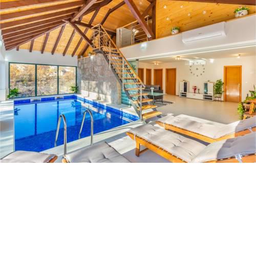 Nice home in Lokvicici w/ Indoor swimming pool and 4 Bedrooms