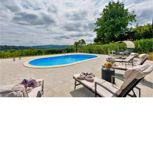 Nice home in Rukljevina with Outdoor swimming pool, WiFi and 3 Bedrooms