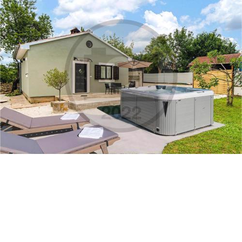 Nice home in Stifanici with WiFi and 1 Bedrooms