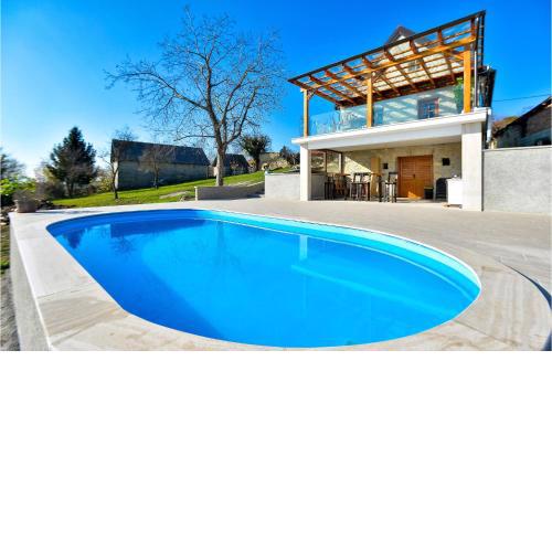 Nice home in Visoko with Outdoor swimming pool and 2 Bedrooms