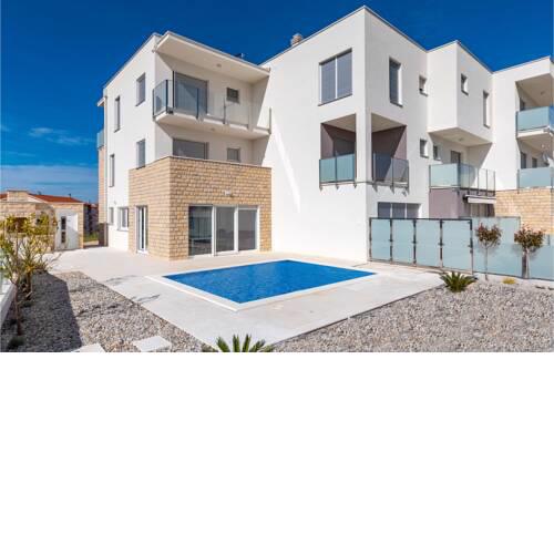 Nice home in Vodice w/ Outdoor swimming pool, WiFi and 3 Bedrooms