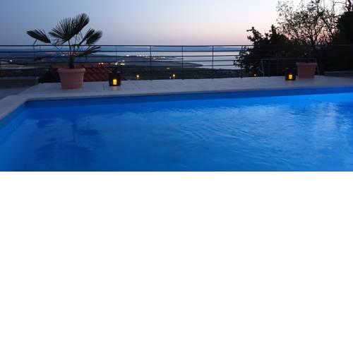 Nilaria Sea View Apartment & Pool