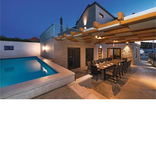 Nine-Bedroom Holiday Home in Kaprije