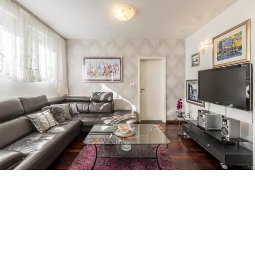 Noemi II Luxury Apartment