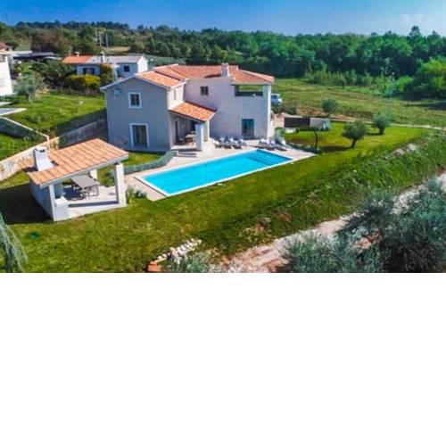 Nova Vas Villa Sleeps 8 Pool Air Con WiFi