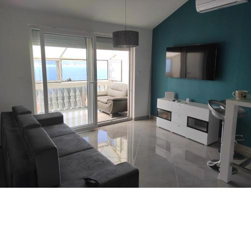 Novi BR Apartment