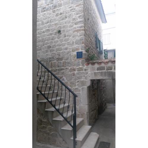 Old Stone Apartment