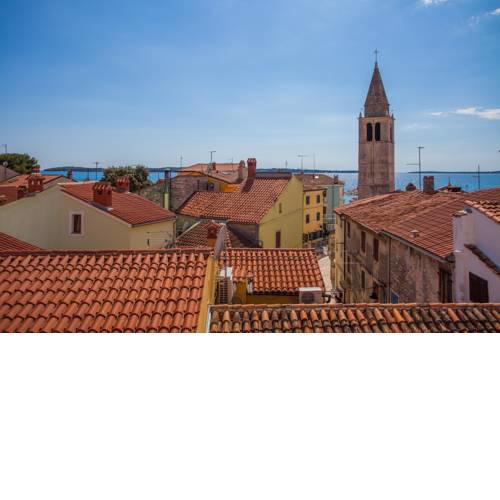 Old town promenade flat