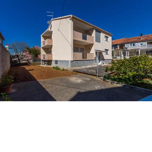 Oleander Apartment