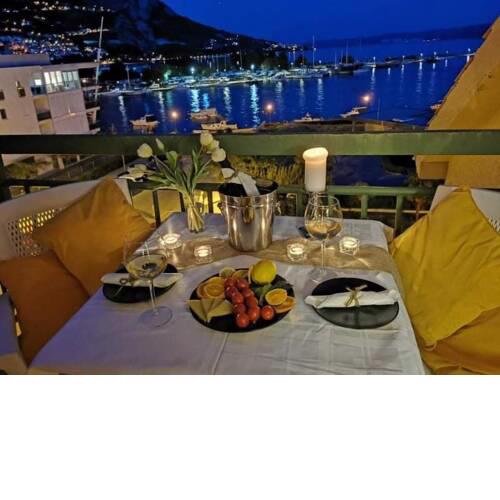 Olmissum rooftop sea view