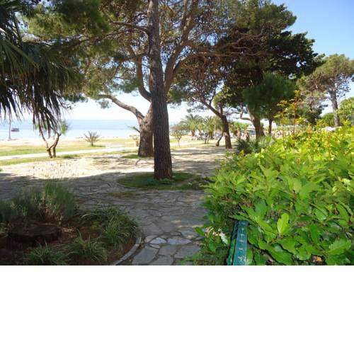 Omiš apartment on the beach
