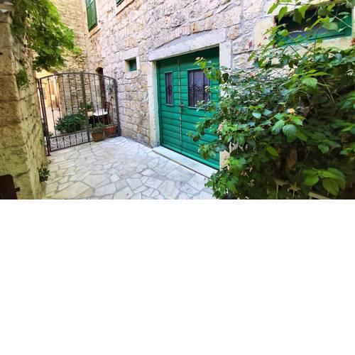 Omis center apartments