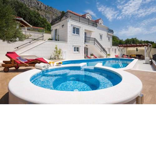 Omis Villa Sleeps 8 Pool Air Con WiFi