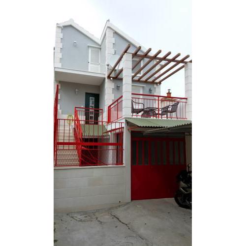 One and a half etage, completely new equipped apartment with terasa and balcony, @ 50 sqm, 75 m off Adriatic beach, in monthly based rental hiring