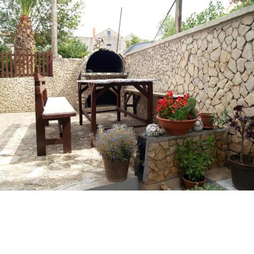 One Bedroom Apartment Alma, Sleeps 4