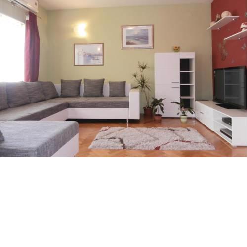 One-Bedroom Apartment Dugi Rat with Sea View 06
