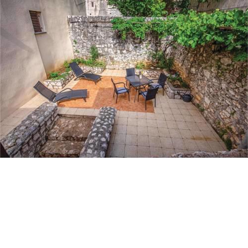One-Bedroom Apartment in Bakar