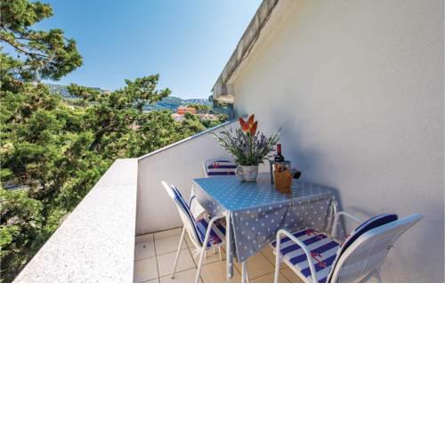 One-Bedroom Apartment in Banjol