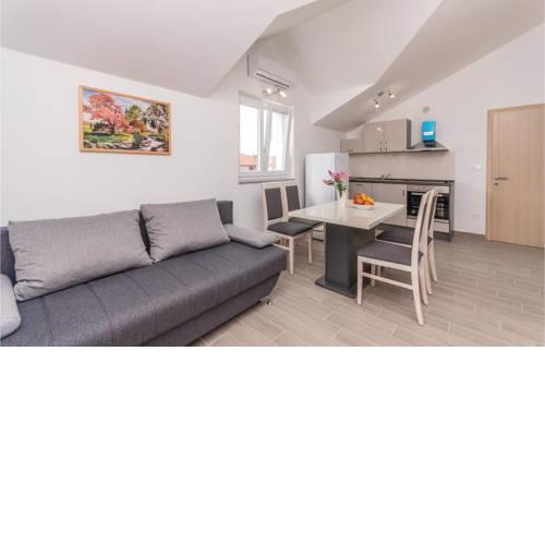 One-Bedroom Apartment in Biograd na Moru