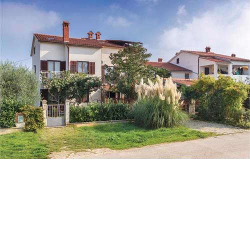 One-Bedroom Apartment in Fazana