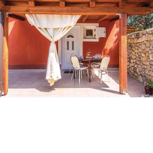 One-Bedroom Apartment in Krasica