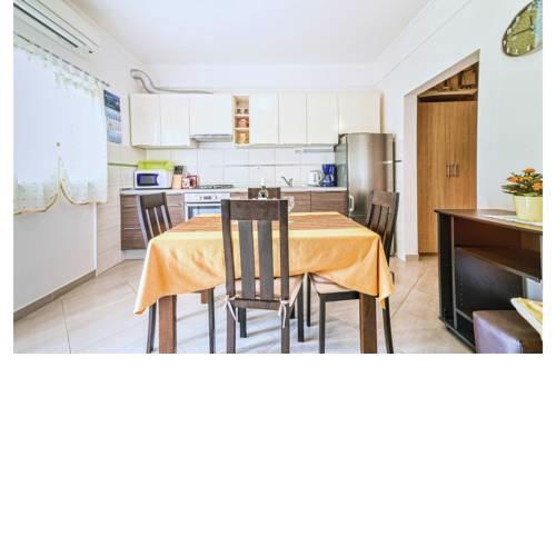 One-Bedroom Apartment in Kustici