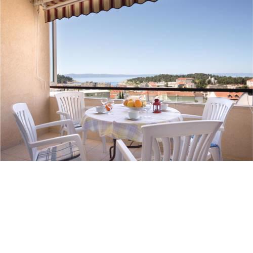 One-Bedroom Apartment in Makarska
