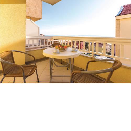 One-Bedroom Apartment in Makarska