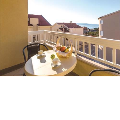 One-Bedroom Apartment in Makarska