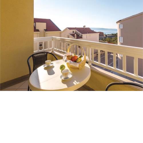 One-Bedroom Apartment in Makarska