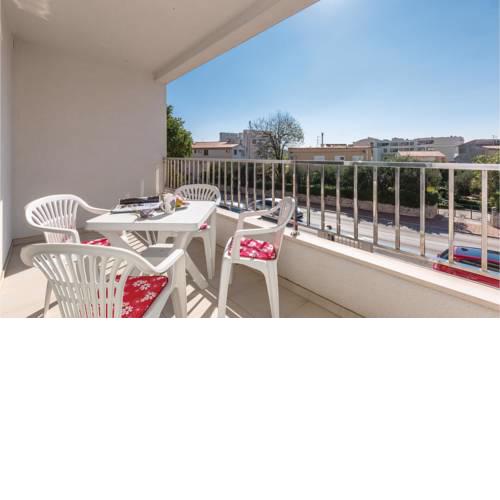 One-Bedroom Apartment in Makarska