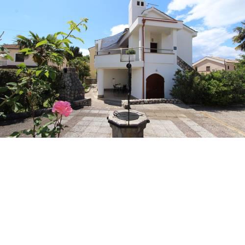 One-Bedroom Apartment in Malinska V
