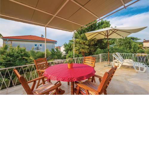 One-Bedroom Apartment in Malinska