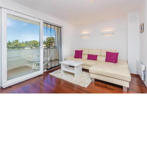 One-Bedroom Apartment in Malinska