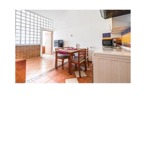 One-Bedroom Apartment in Mandre