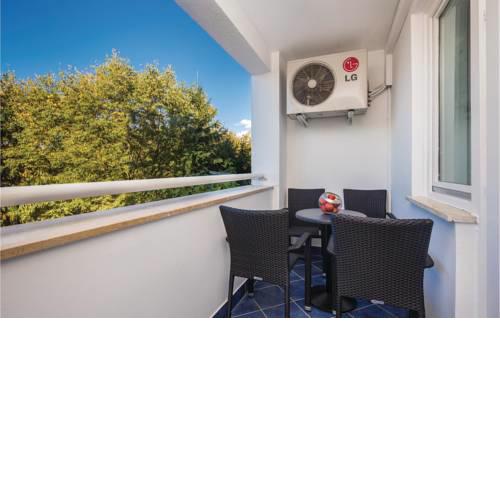 One-Bedroom Apartment in Njivice