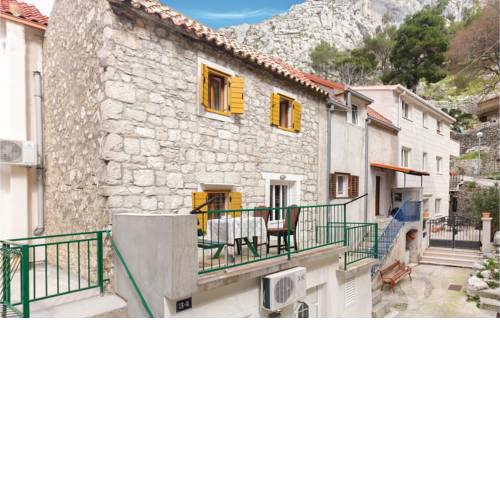 One-Bedroom Apartment in Omis